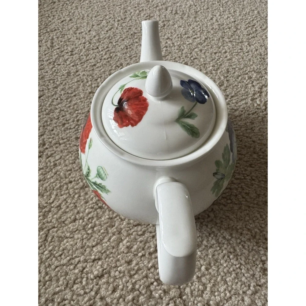 Whittard of Chelsea Amaranta Teapot Fine Bone China Red Poppy /‎ Pansy England
